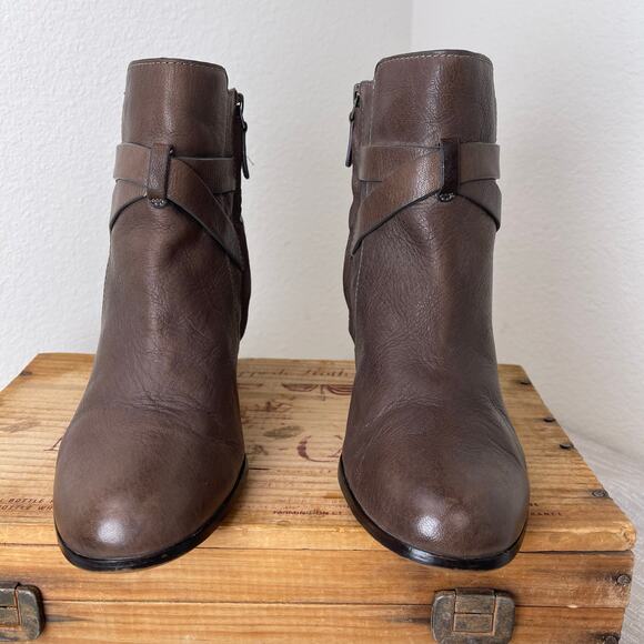 Cole Haan Grand OS Brown Leather Ankle Boot Strap Buckle Block Heel Bootie 7.5 B - Picture 2 of 12
